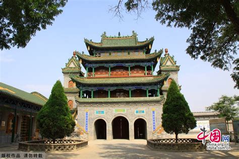 Niebiańska Brama – Fenomenalna Architektura I Znaczenie Historyczne w Ningxia!